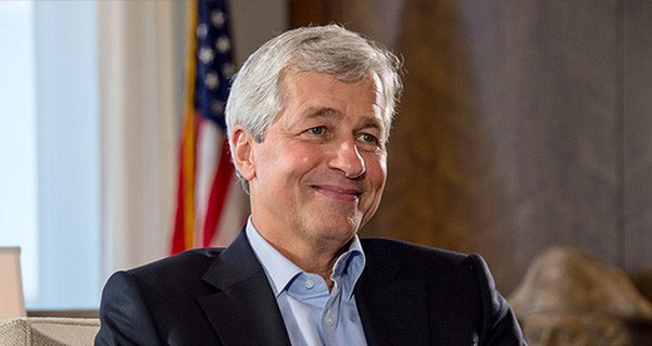 Jamie Dimon – CEO ngân hàng quyền lực nhất thế giới cảnh báo nước Mỹ có “điều gì đó sai sai”