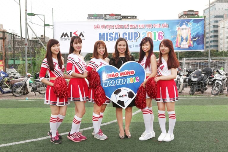 Sôi động khởi tranh giải Bóng đá MISA CUP 2016