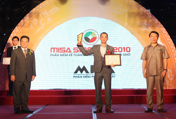 MISA SME.NET 2010 nhận Danh hiệu Sao Khuê 2011